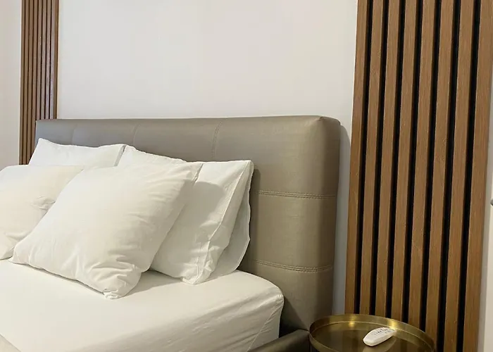 Central Studio Bucharest Apartmán *